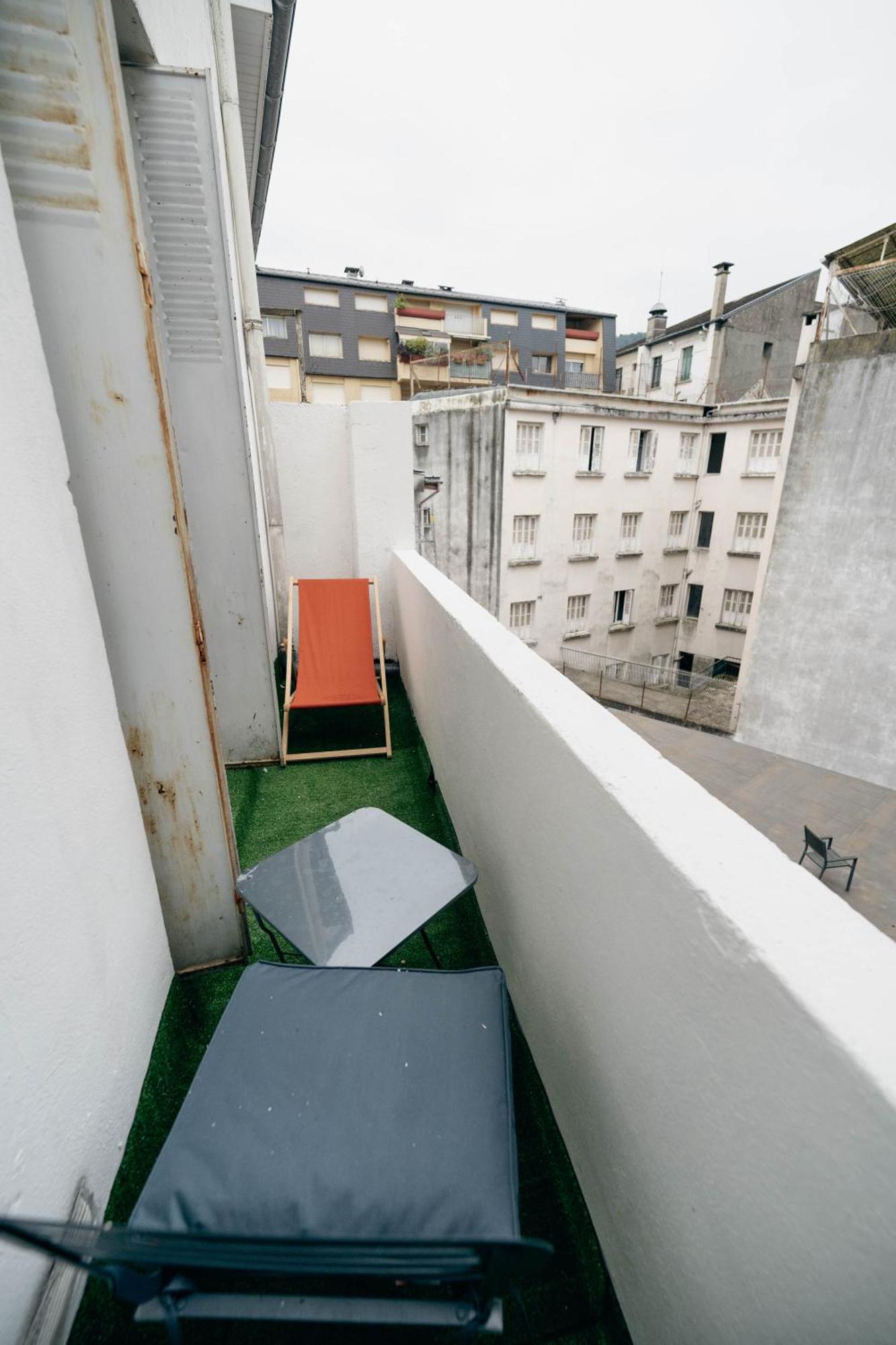 Verdant Oasis - Proche Du Centre - Wifi Gratuit - Parking A Proximite Lourdes Eksteriør bilde
